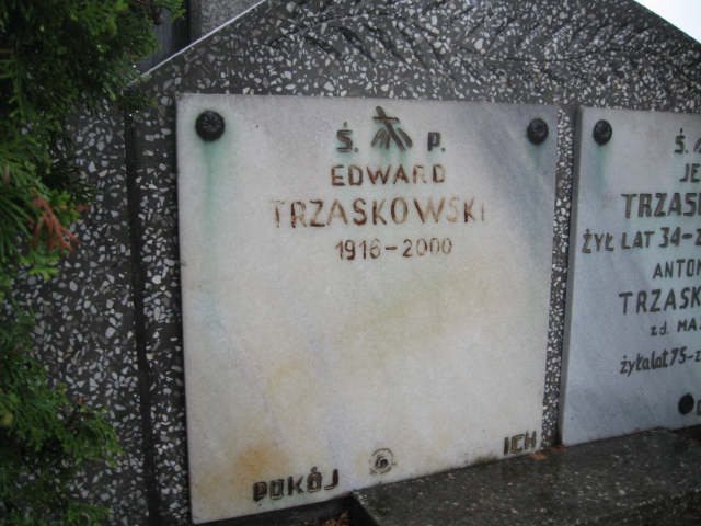 Marek Trzaskowski 1966 Skarżysko Kamienna - Grobonet - Wyszukiwarka osób pochowanych