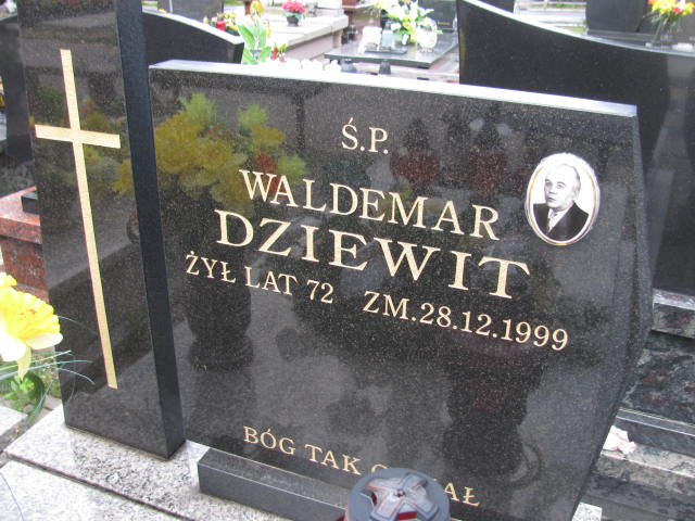 Waldemar Dziewit Skarżysko Kamienna - Grobonet - Wyszukiwarka osób pochowanych
